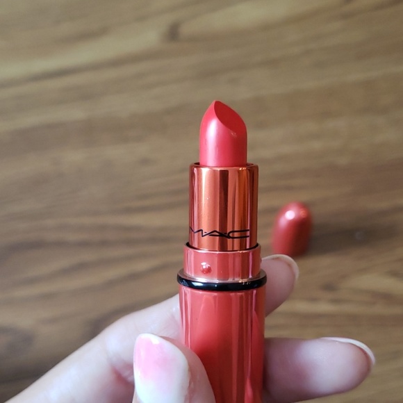 🔥4/$25 MAC Mini Lipstick - Mangrove - Picture 2 of 3
